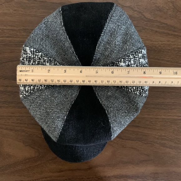 Limited Too hat - Picture 6 of 9